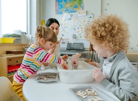 Nieuwe kinderopvang mogelijk bij de oude ijsbaan van Dronten Nieuwe kinderopvang mogelijk bij de oude ijsbaan van Dronten