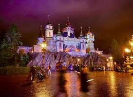 Scholieren, mbo'ers en hbo'ers kunnen dit jaar niet meer naar de Efteling Scholieren, mbo'ers en hbo'ers kunnen dit jaar niet meer naar de Efteling